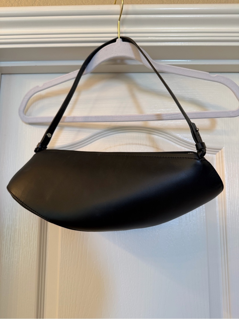 COS Black Crescent Shoulder Bag never worn - Picture 1 of 2